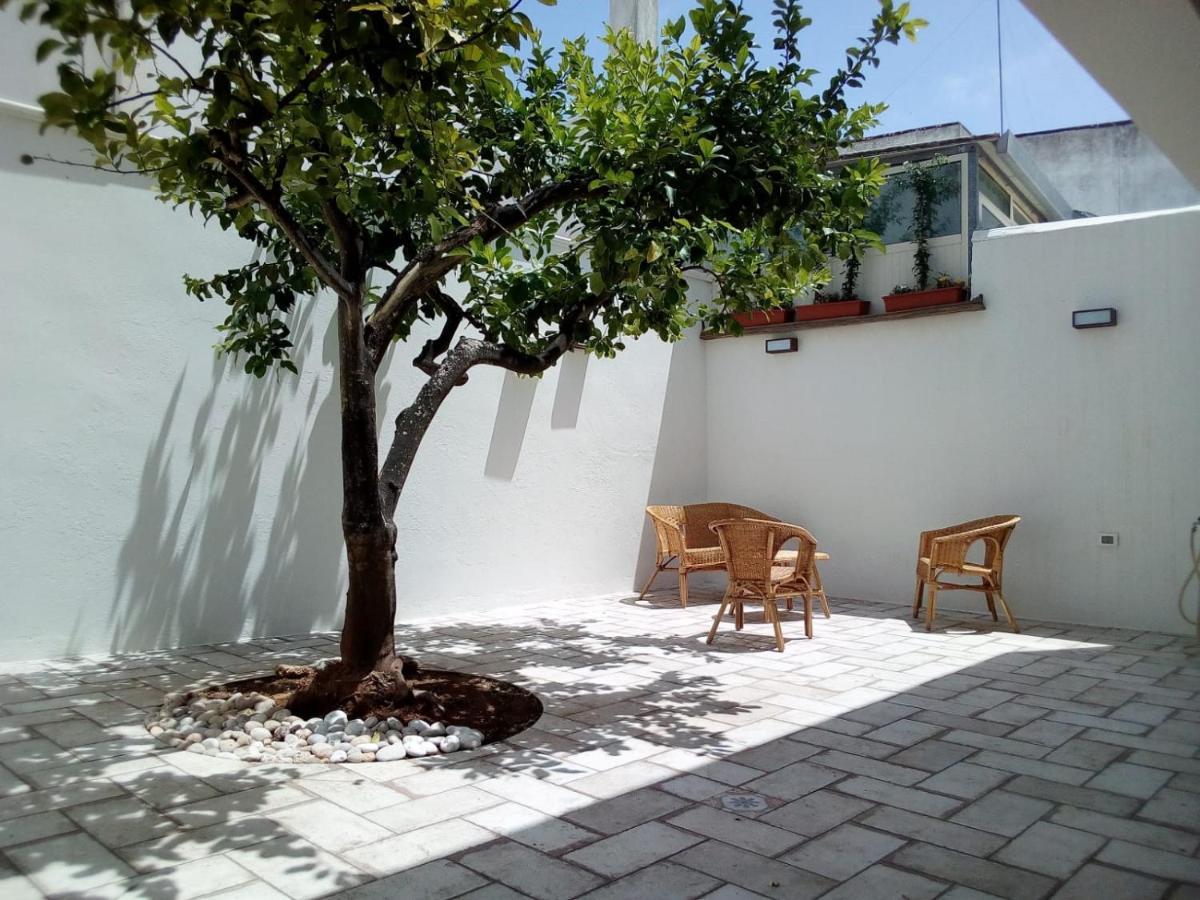 Cortile Calinea Bed & Breakfast Castrignano del Capo Exterior foto